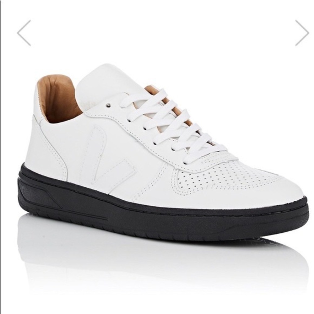 Barneys x VEJA V-10 white sneakers black sole